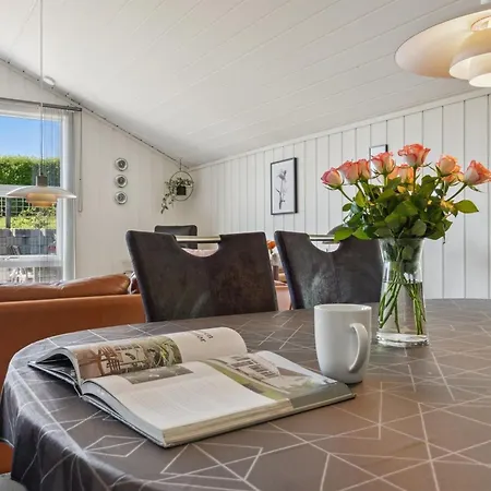 度假居 Enida - 350m To The Fjord By Interhome