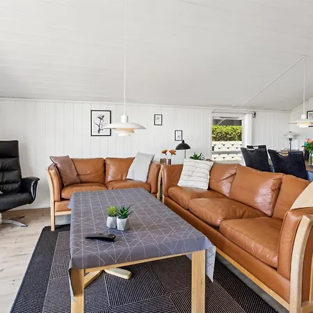 Enida - 350m To The Fjord By Interhome 度假居