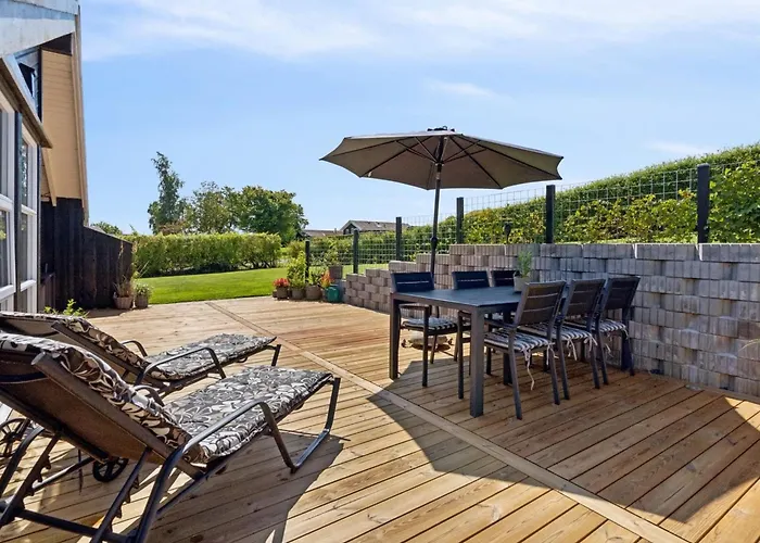 Enida - 350m To The Fjord By Interhome